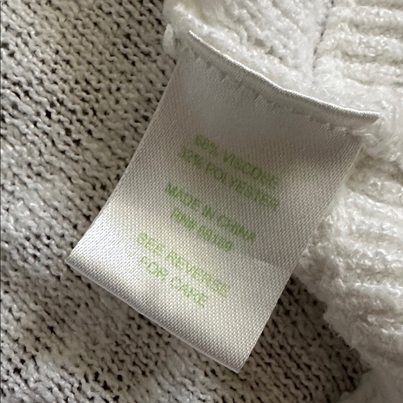 Lilly Pulitzer Women's Amalie Cardigan - Resort White - Picture 9 of 11